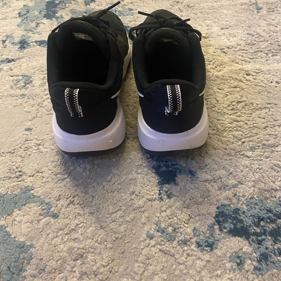 Men’s Nike shoe - Picture 4 of 6